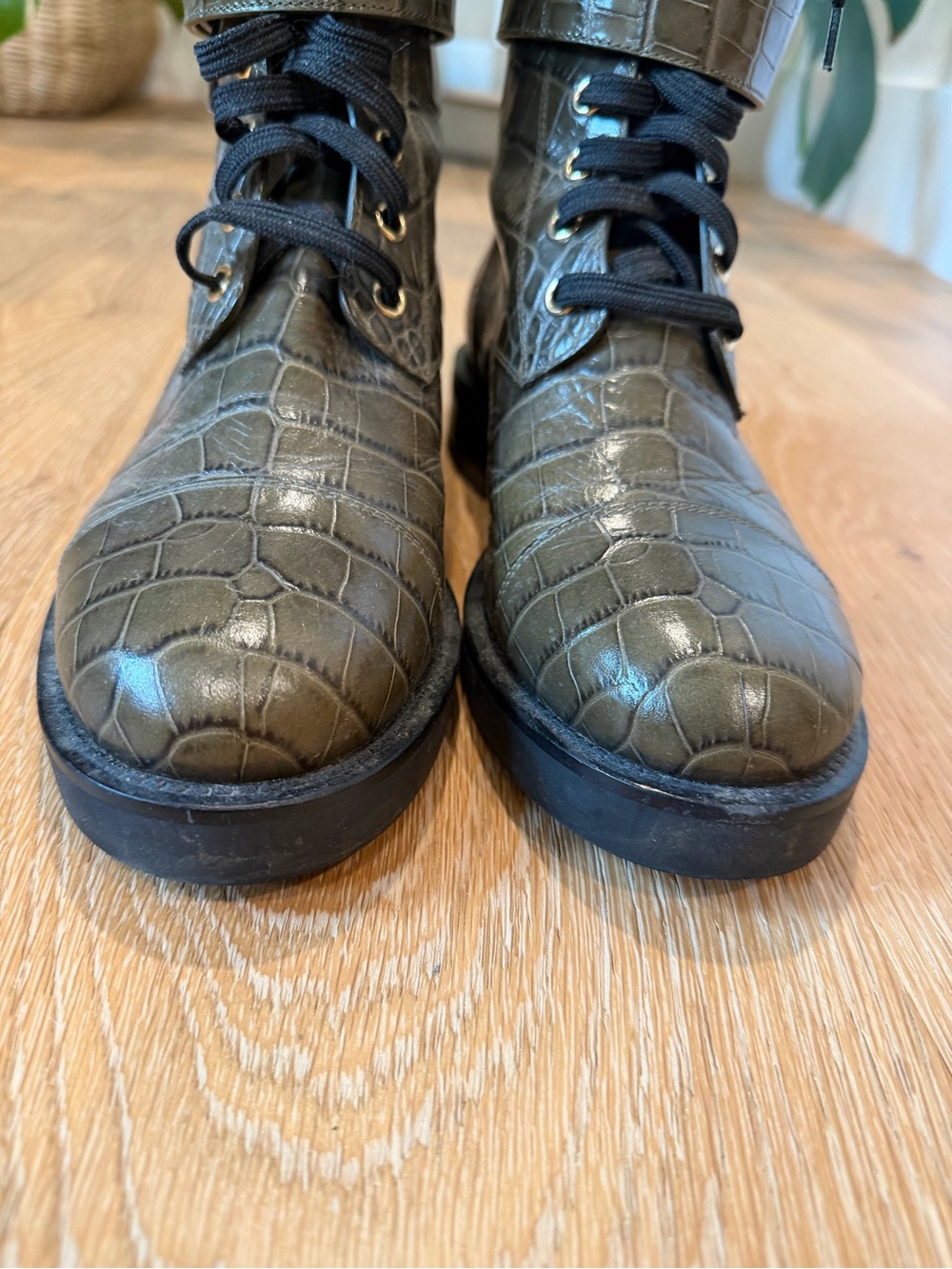 Louis Vuitton • Wonderland Crocodile Leather Boot - Picture 5 of 9